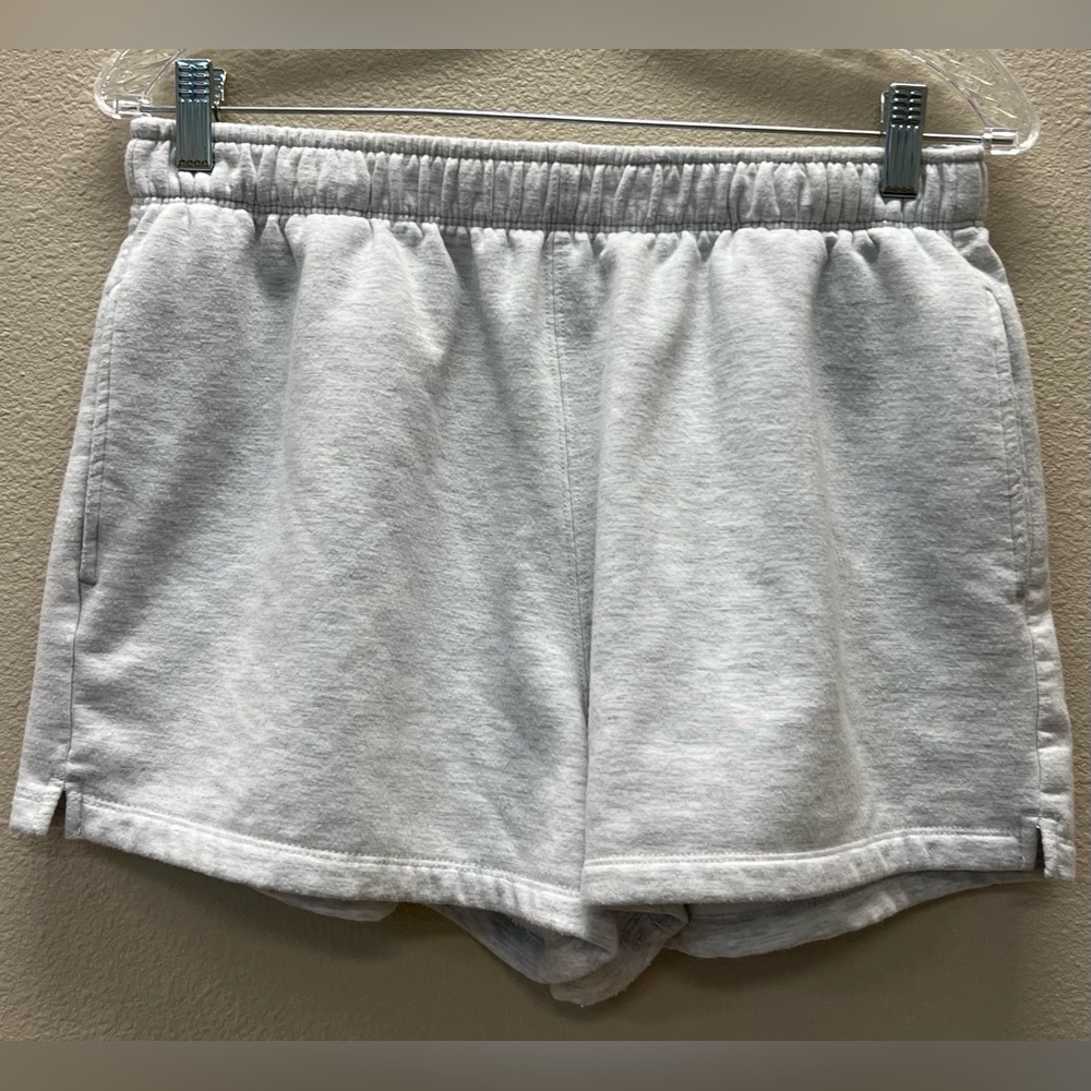 Danskin Women's Large Light Gray Athletic Shorts Excellent Used Condition